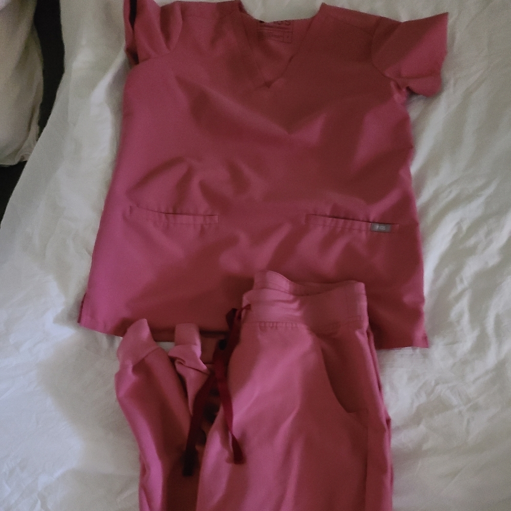 Figs scrubs *** top is 25 bottoms are 35
